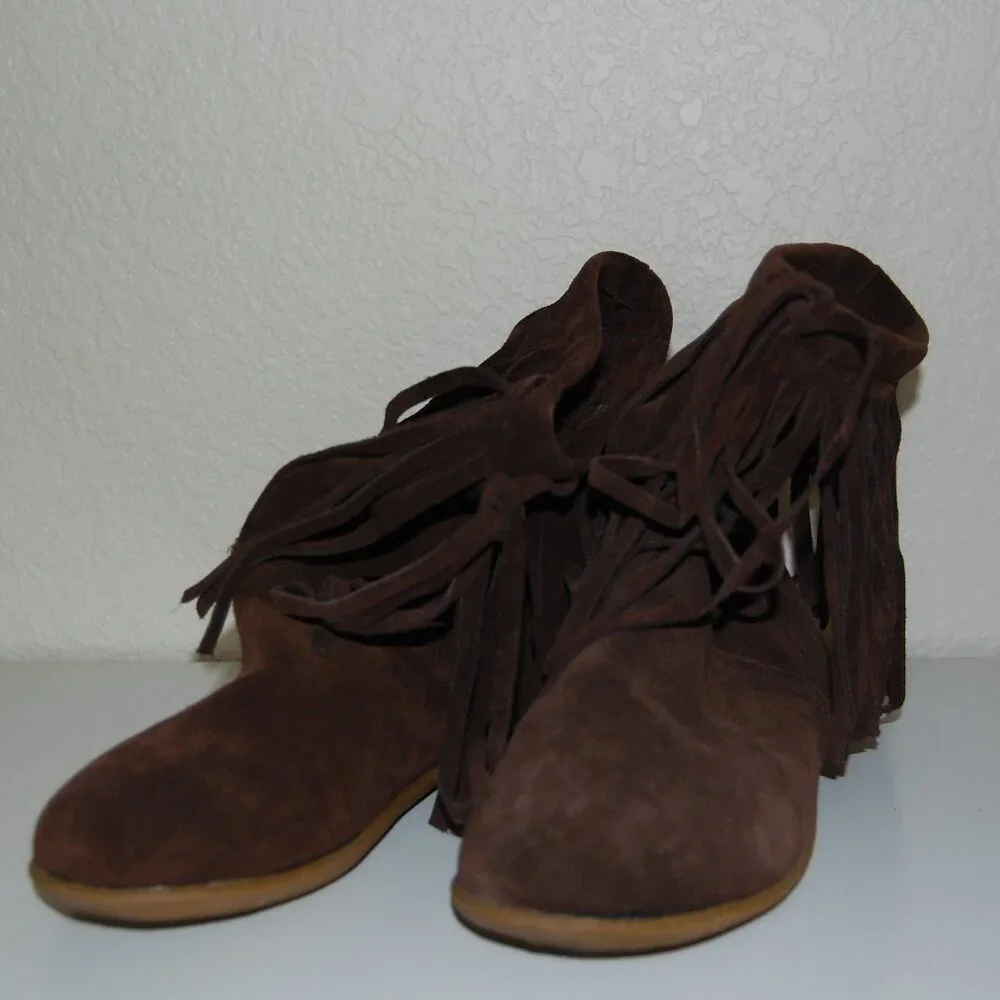 Nine West Genuine Leather Suede Fringe Boots, US 8M, Fur Lined, Chocolate Brown